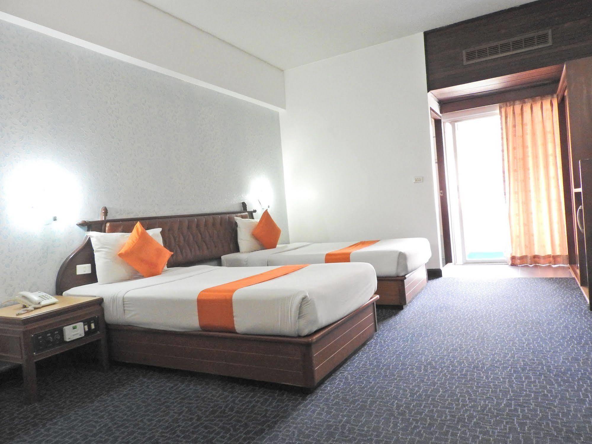 Ratchada City Hotel Bangkok Exterior foto